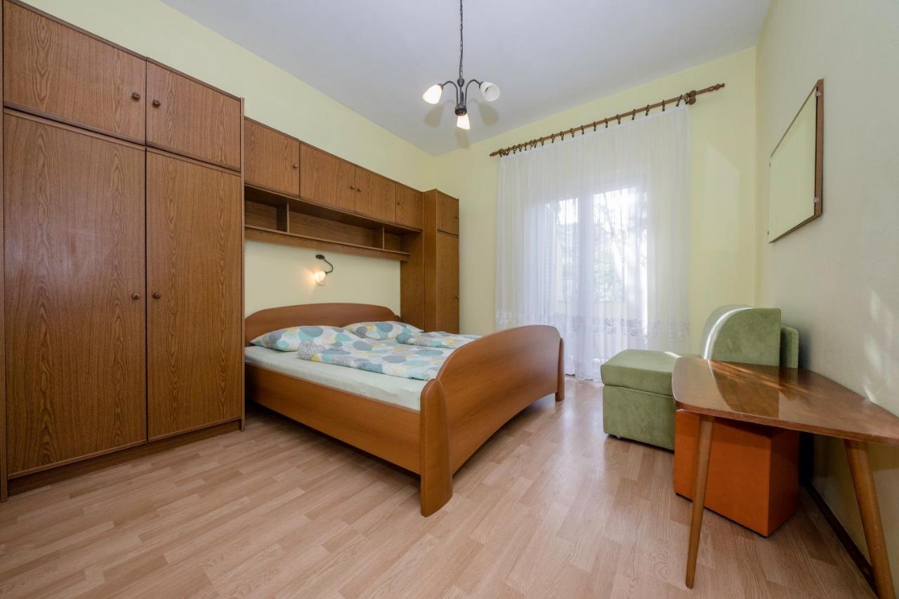 Apartments By The Sea Supetarska Draga - Donja, Rab - 11769 Ngoại thất bức ảnh