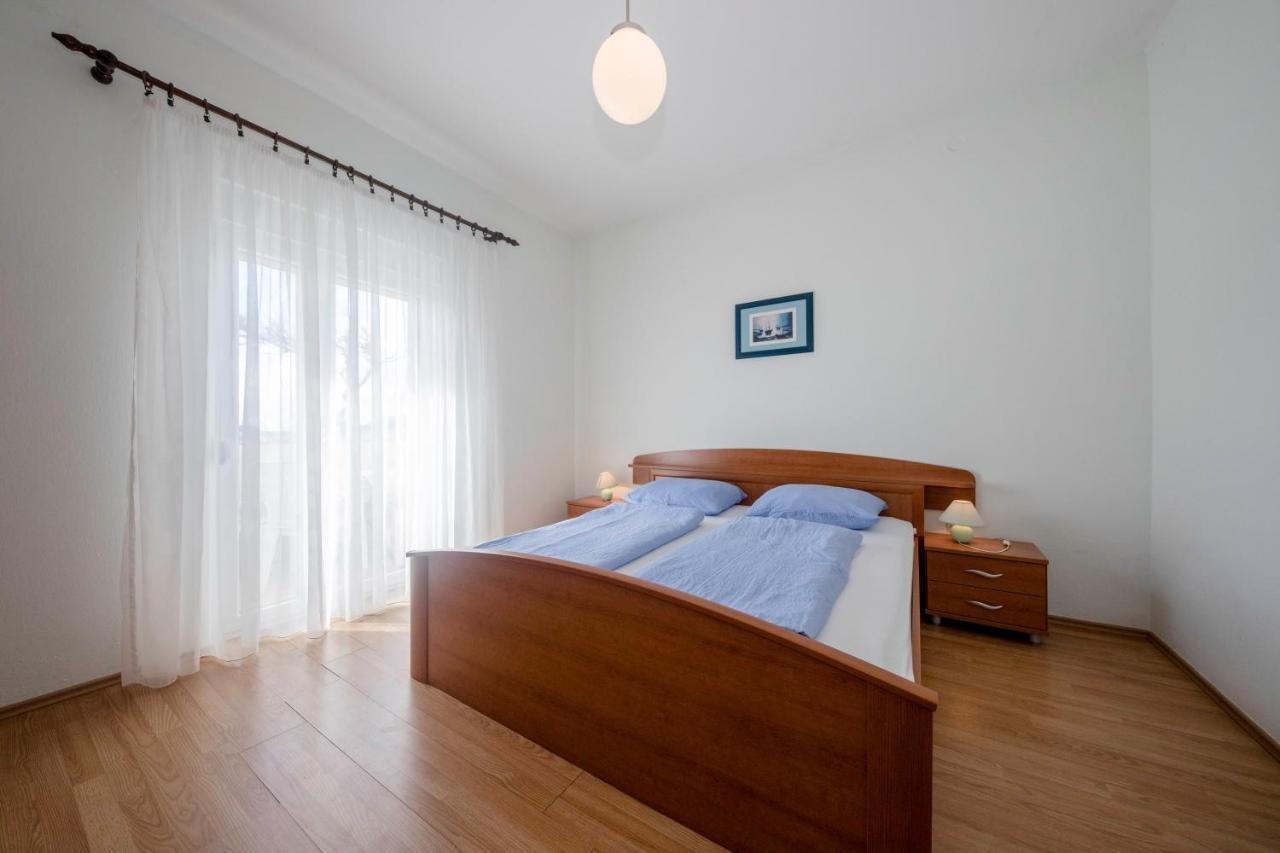 Apartments By The Sea Supetarska Draga - Donja, Rab - 11769 Ngoại thất bức ảnh