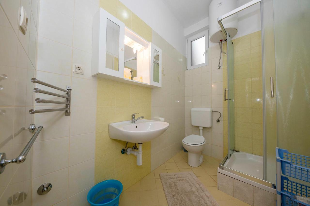 Apartments By The Sea Supetarska Draga - Donja, Rab - 11769 Ngoại thất bức ảnh