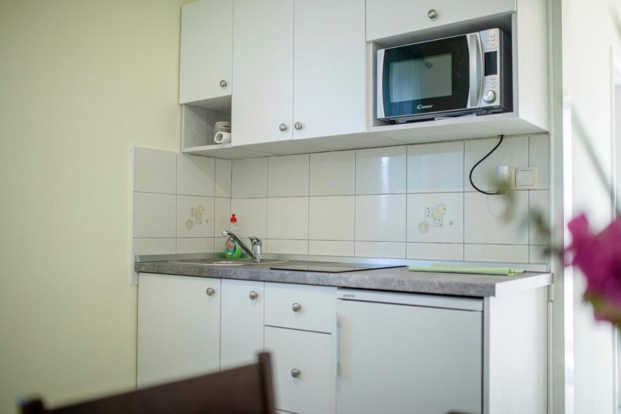 Apartments By The Sea Supetarska Draga - Donja, Rab - 11769 Ngoại thất bức ảnh