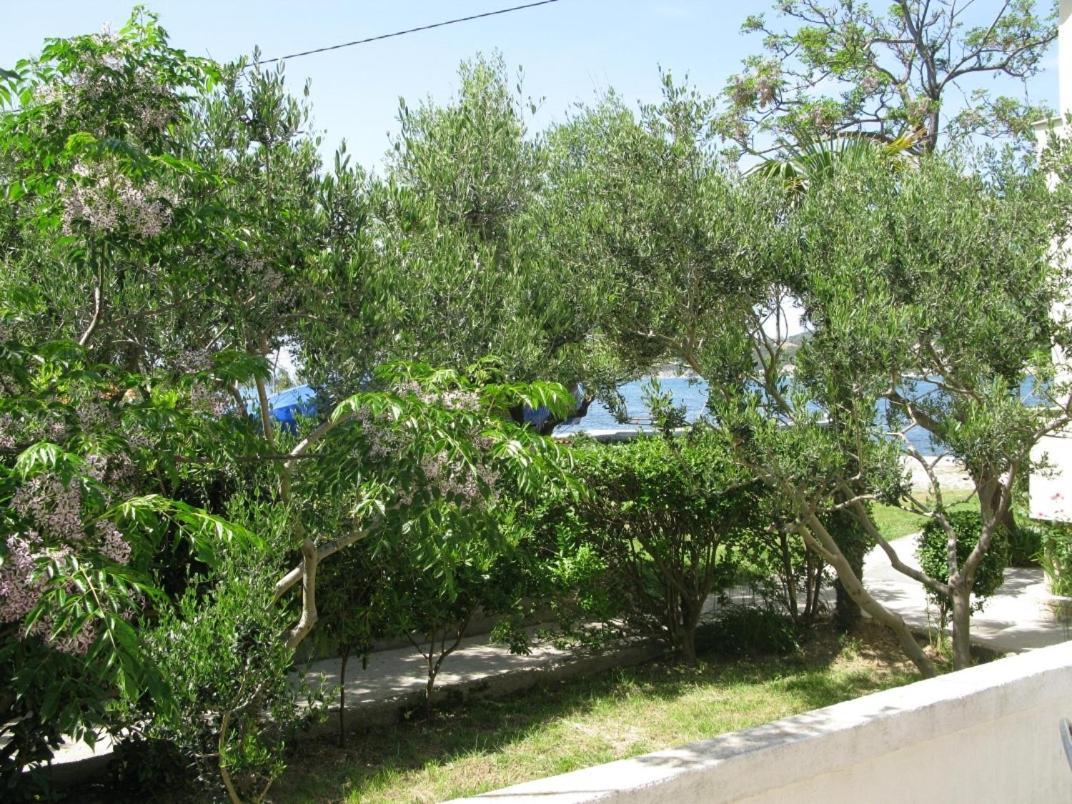 Apartments By The Sea Supetarska Draga - Donja, Rab - 11769 Ngoại thất bức ảnh