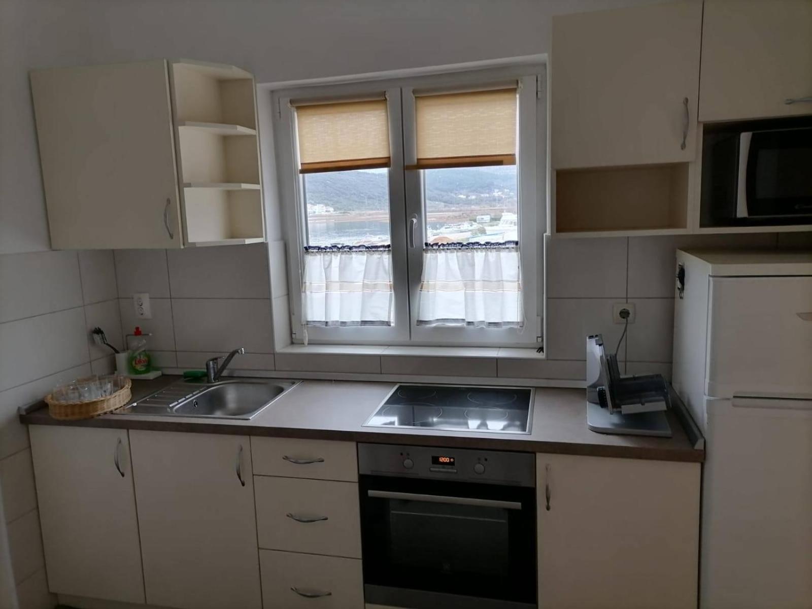 Apartments By The Sea Supetarska Draga - Donja, Rab - 11769 Phòng bức ảnh