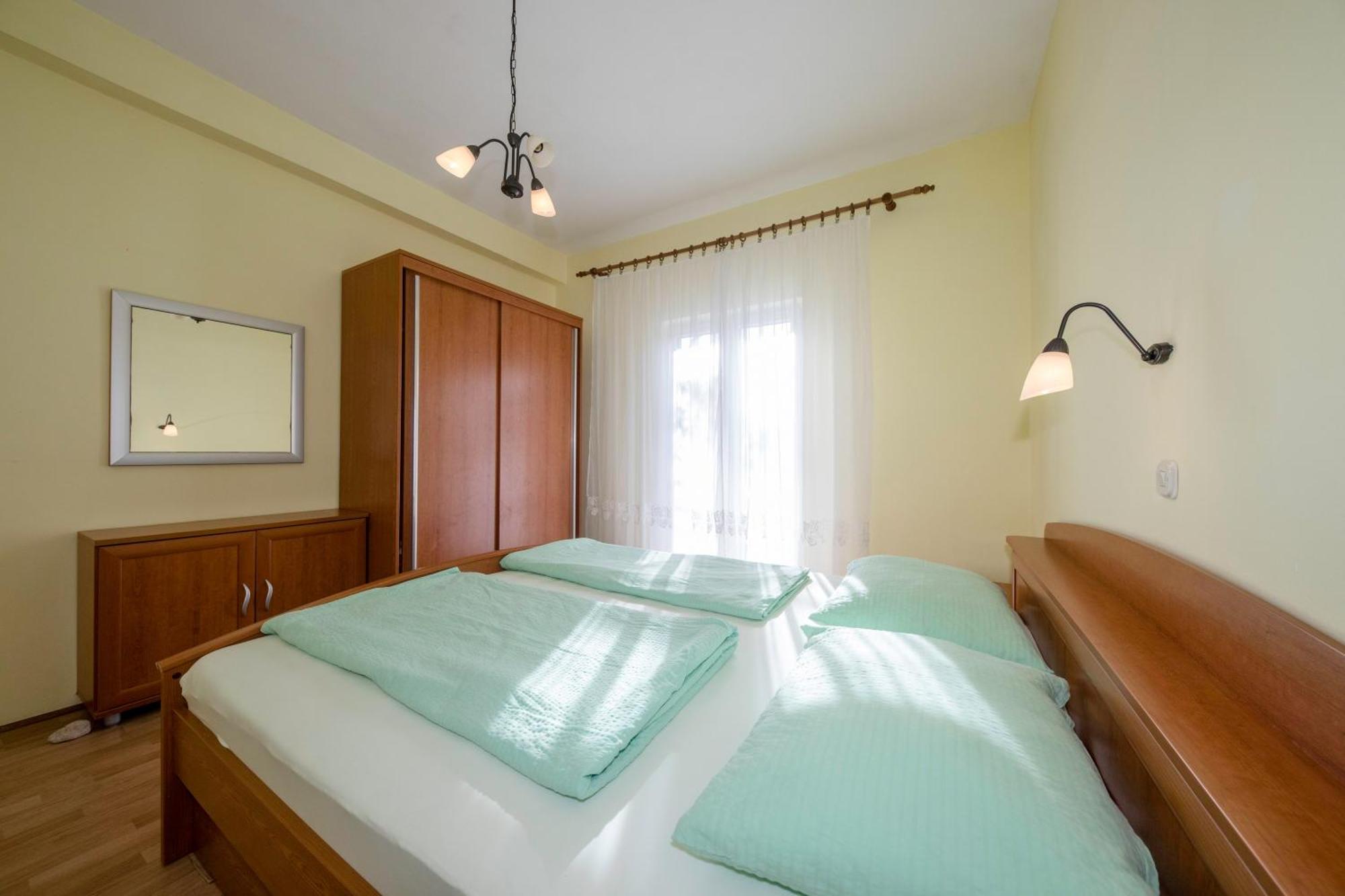 Apartments By The Sea Supetarska Draga - Donja, Rab - 11769 Phòng bức ảnh